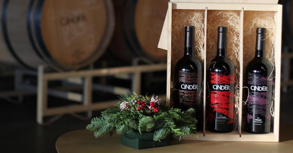 wine-box-holiday-gift-set-cinderwines