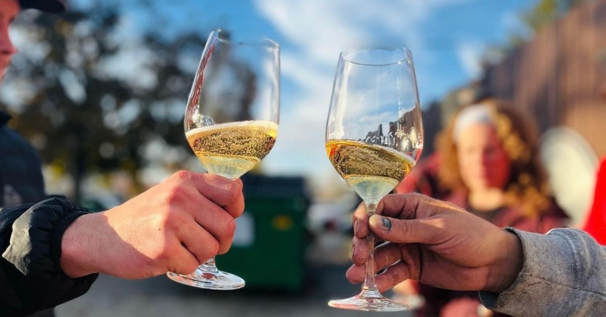 Two men cheers with Idaho Sparkling wine